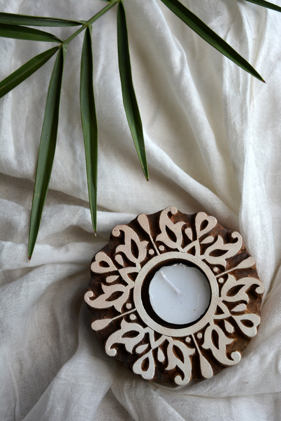 LocalLane Paisley Hearts Hand-Carved Wooden Block Tea-light Holder